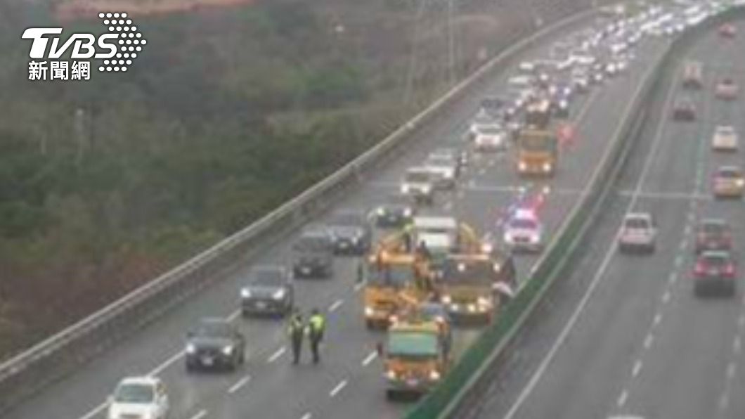 年前撞況多!國3龍井「5汽車1貨車」追撞 回堵3公里