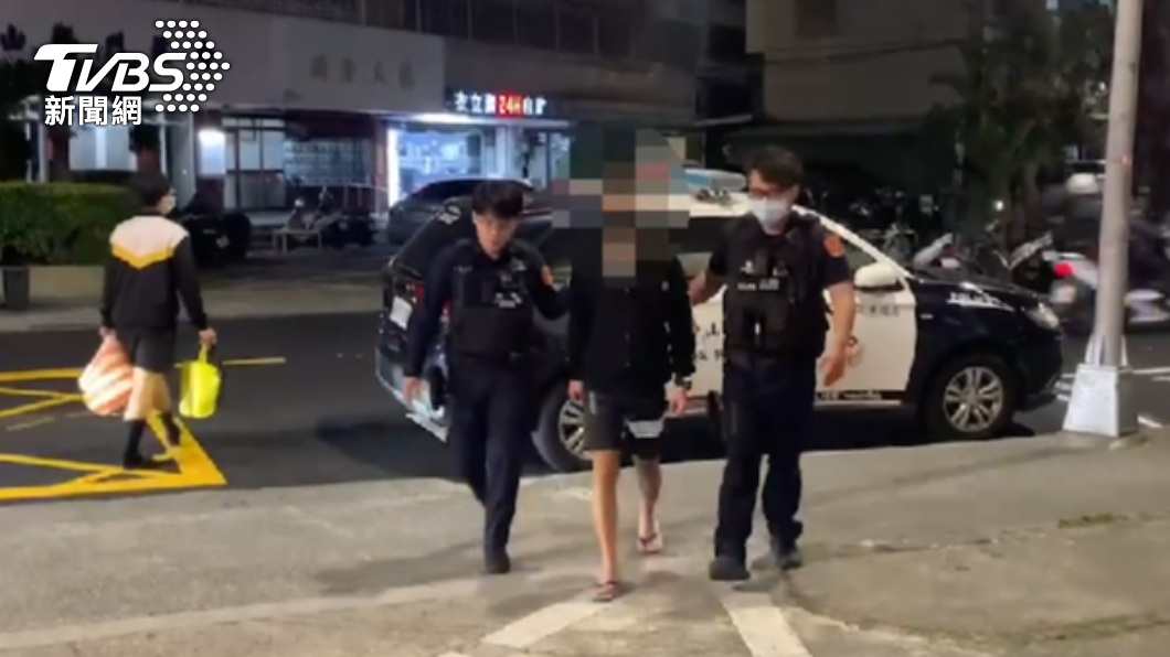 買新車被調侃有刮痕!少年抓狂 爆打友人頭部倒地不起