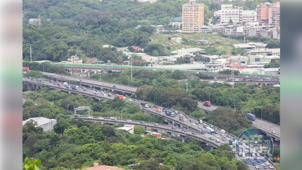 春節疏運必看!國道「5地雷路段」曝 這4天無高乘載管制