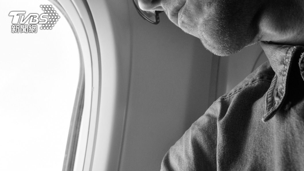 飛抵日本機上暴斃!5旬男興奮致死 解剖扯見「89顆膠囊」