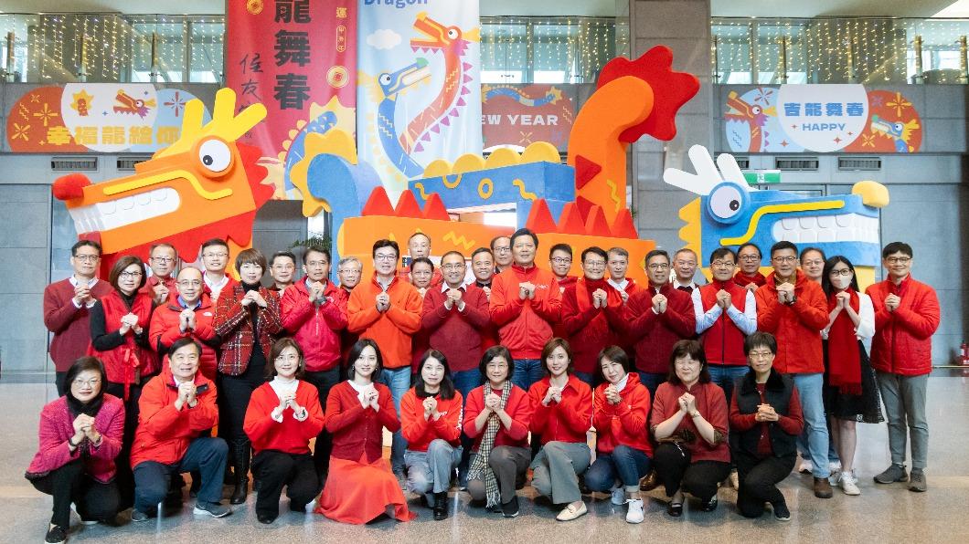 侯友宜率首長齊唱！新北賀歲MV「政績入歌」　影片1亮點超吸睛　