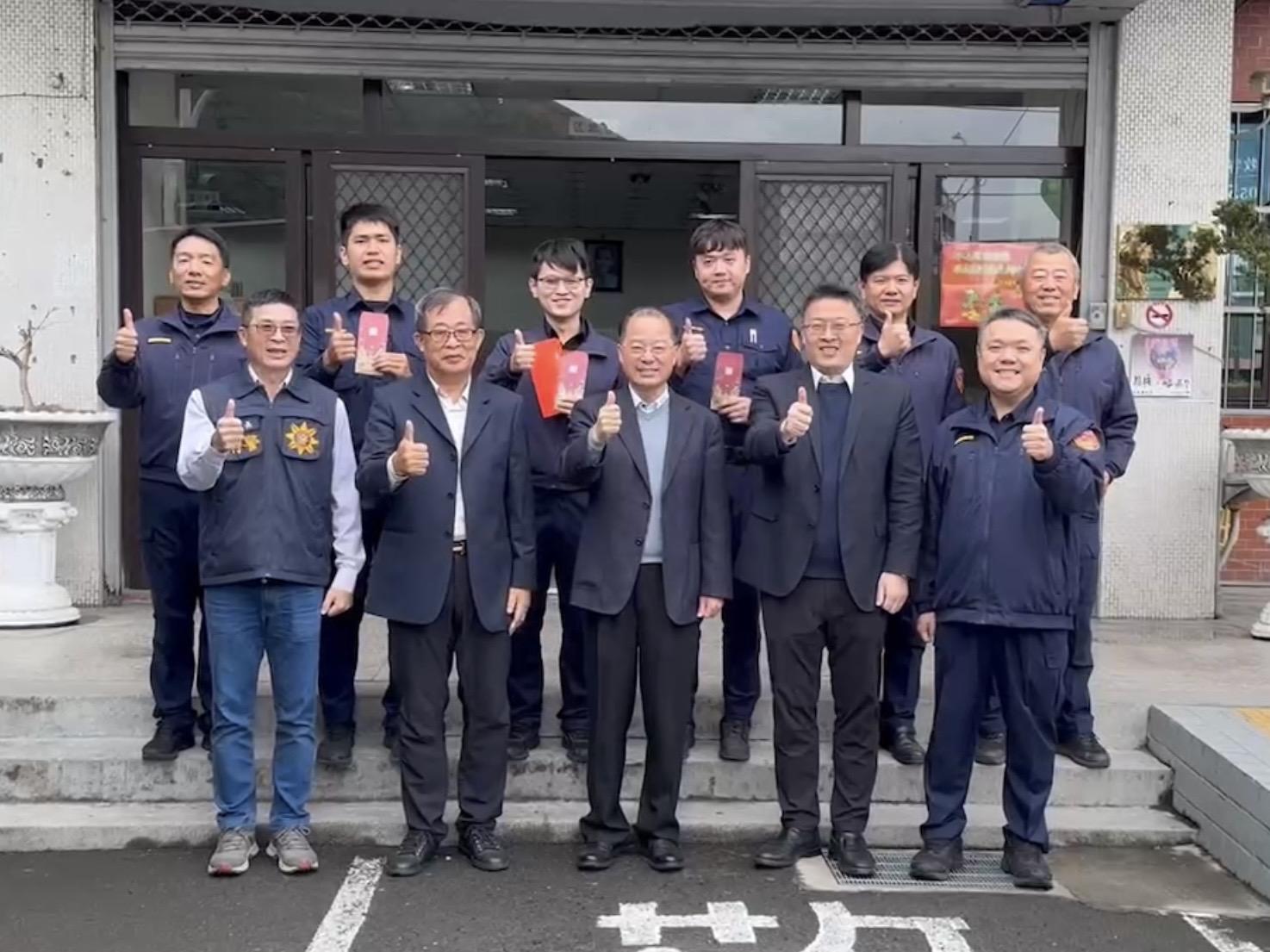 署長黃明昭親臨雲林縣警察局斗六分局，為持續堅守崗位的基層警察同仁加油打氣