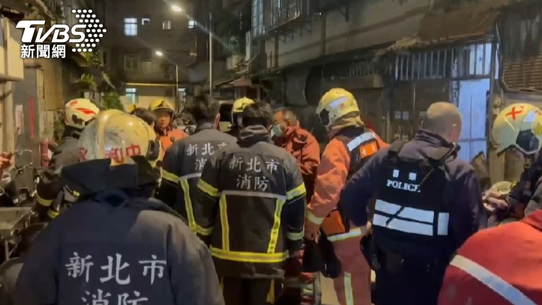 走春手機響警報!中和男見「家中冒火」 8旬父倒臥客廳亡
