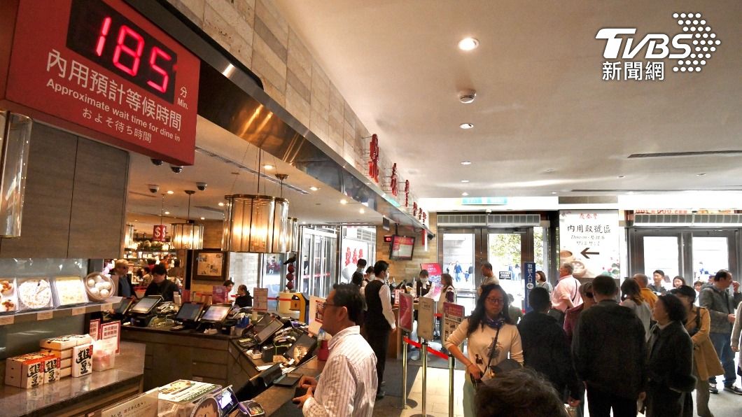 初三出遊人潮多!中午餐廳、美食街大爆滿 鼎泰豐要等逾3小時