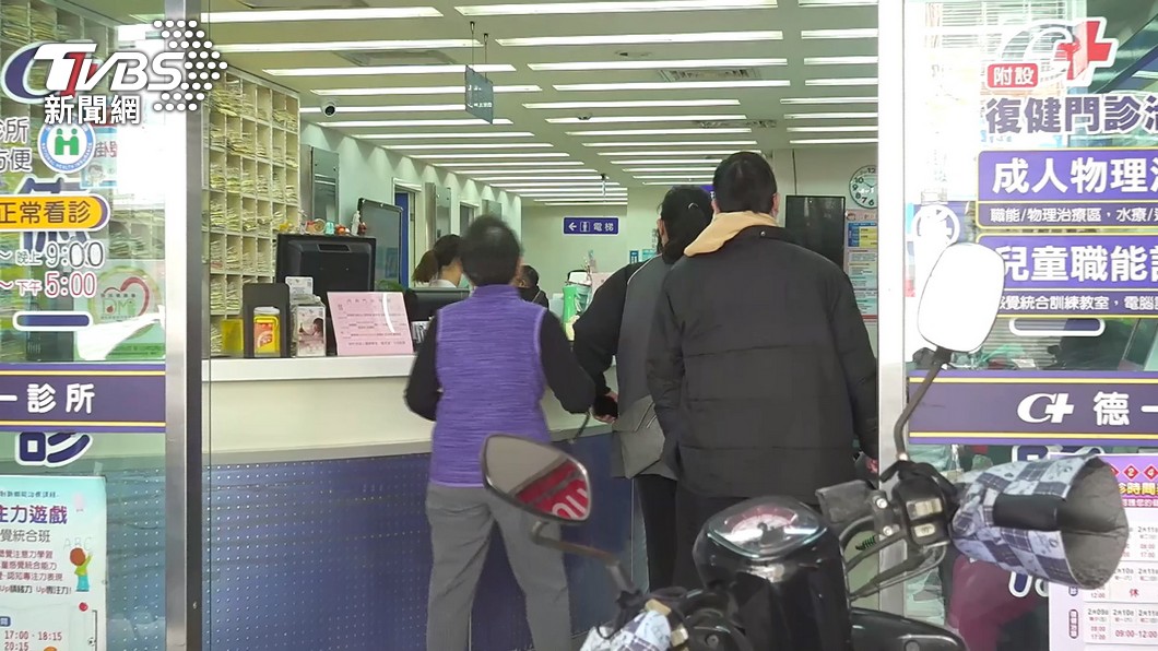 春節連假後病毒齊發!看診「排2小時起跳」掛號費也漲了