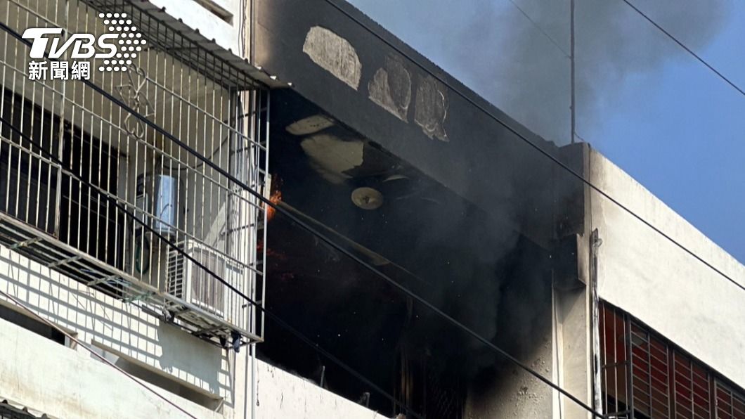 初三憾事!竹北民宅竄火舌陽台燻黑 6旬男身亡前牆面留字