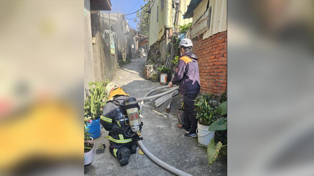 快訊/高雄左營民宅火警!臥室雜物燃燒 1男逃生不及成焦屍