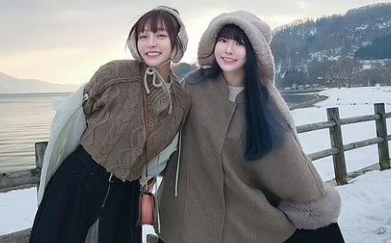 林襄(左)與經紀人莉奈。(圖/翻攝自莉奈IG)