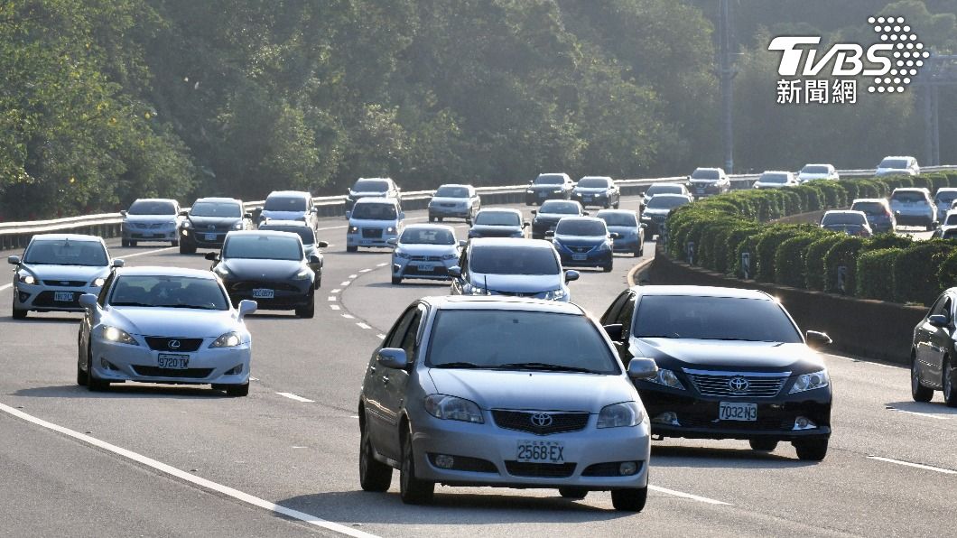 返鄉太頻尿!休息站「站站停」車程加倍 泌尿醫教這3招控尿