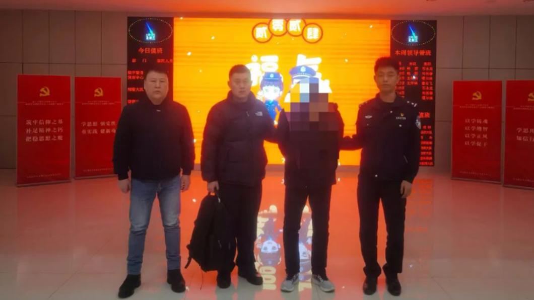太狠心!陸男除夕前帶老父前往風景區 將人遺棄在酷寒觀景台