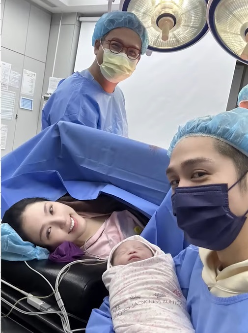 熊熊大年初一誕下女兒。(圖/翻攝熊熊YouTube)