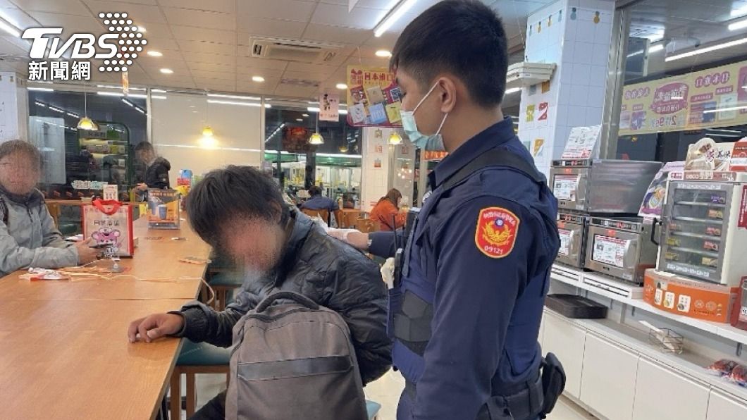 年前失蹤逾7天!男逗留超商拒協助 暖警這1招讓他卸下心防