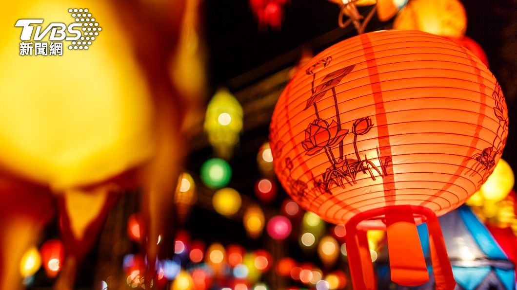 元宵節燈籠高掛,希望能帶來光明的未來。(示意圖/shutterstock達志影像)