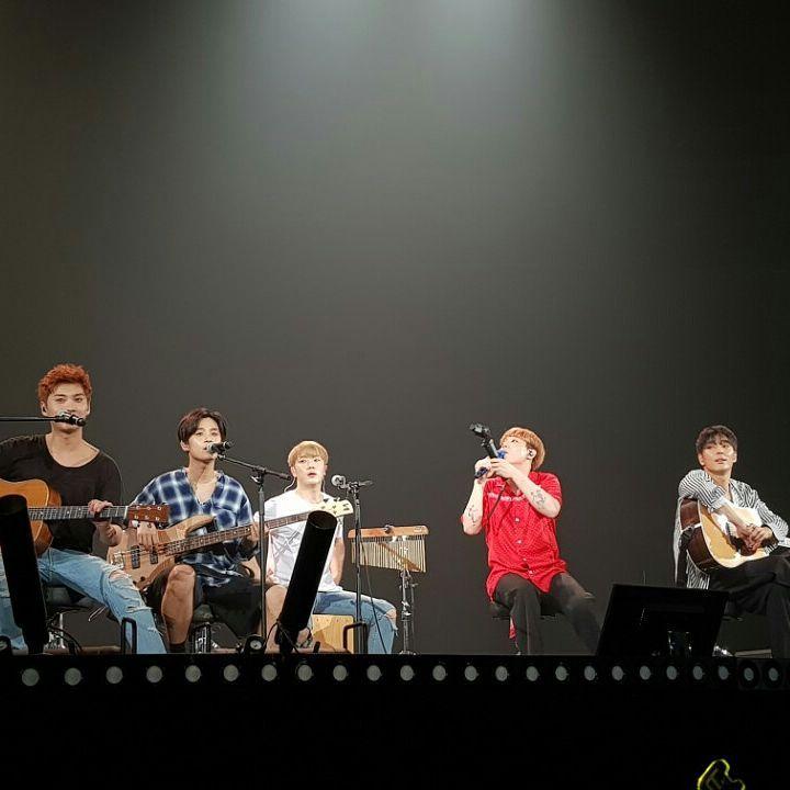 5人的FTIsland只成追憶。(圖/翻攝自宋承炫IG)