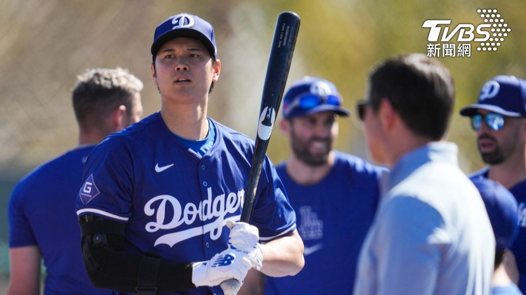 大谷翔平術後初實戰敲出「道奇第一轟」 隊友笑:想請他簽名