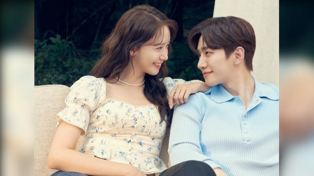歡迎來到王之國主演為2PM的李俊昊與少女時代的潤娥。(圖/翻攝自Netflix IG)