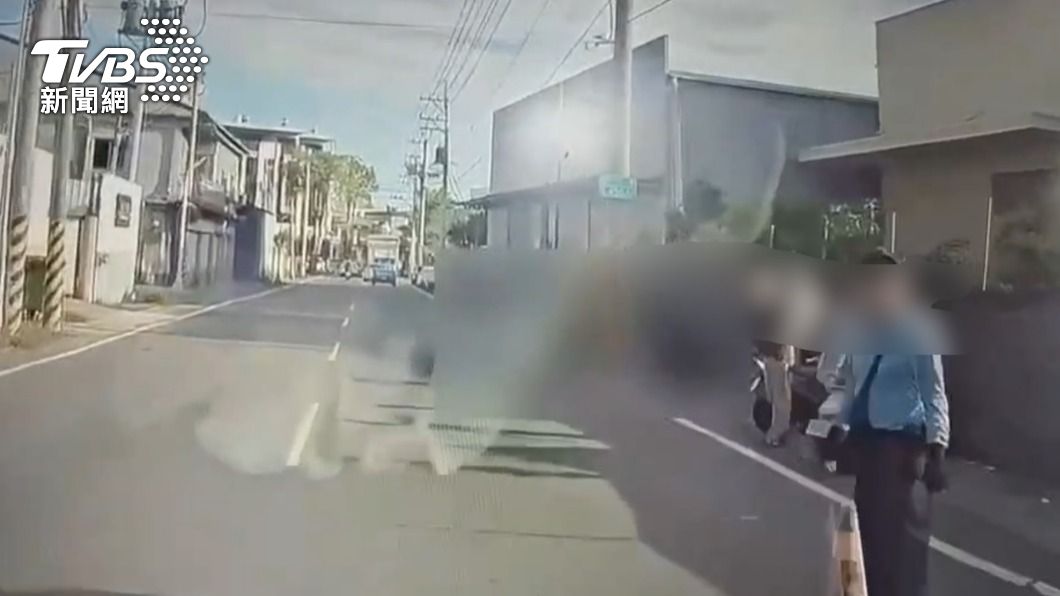 高雄死亡車禍畫面曝!女大生與貨車並行魂斷輪下 司機說話了