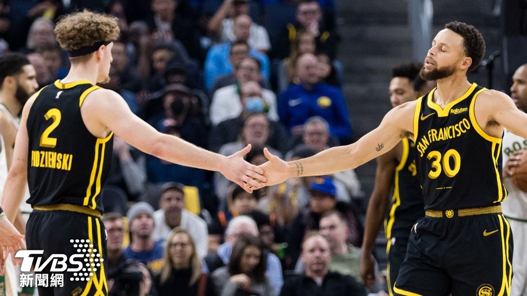 NBA／大讚柯瑞無私！勇士菜鳥盼「接過傳承火炬」：是我的工作