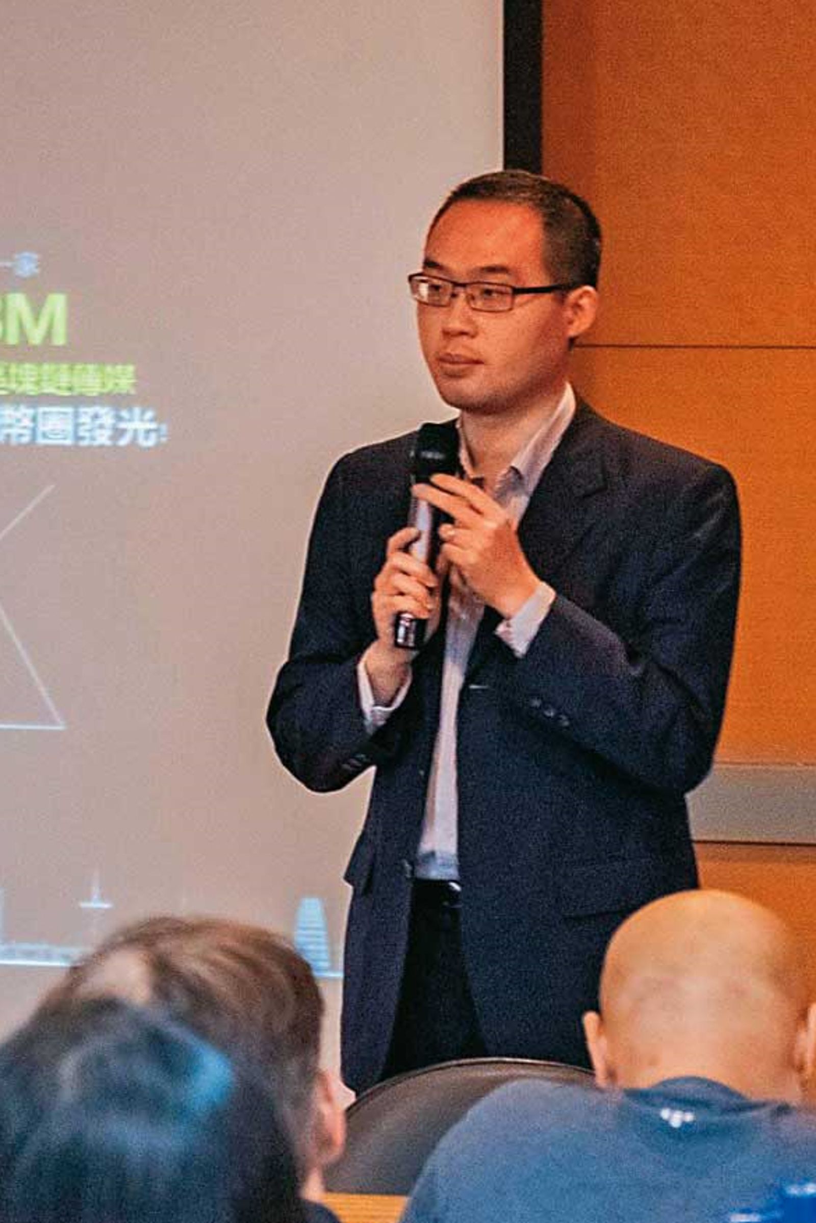 王牌交易所創辦人潘奕彰曾任安侯建業會計師事務所營運長及上櫃新零售公司董事長,因涉及垃圾幣詐騙遭收押禁見。(圖/翻攝ACE王牌加密貨幣交易所臉書)