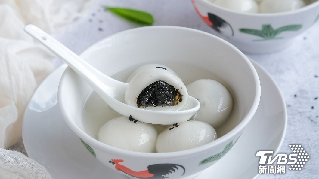 元宵製作過程需要「搖」。(示意圖/shutterstock達志影像)