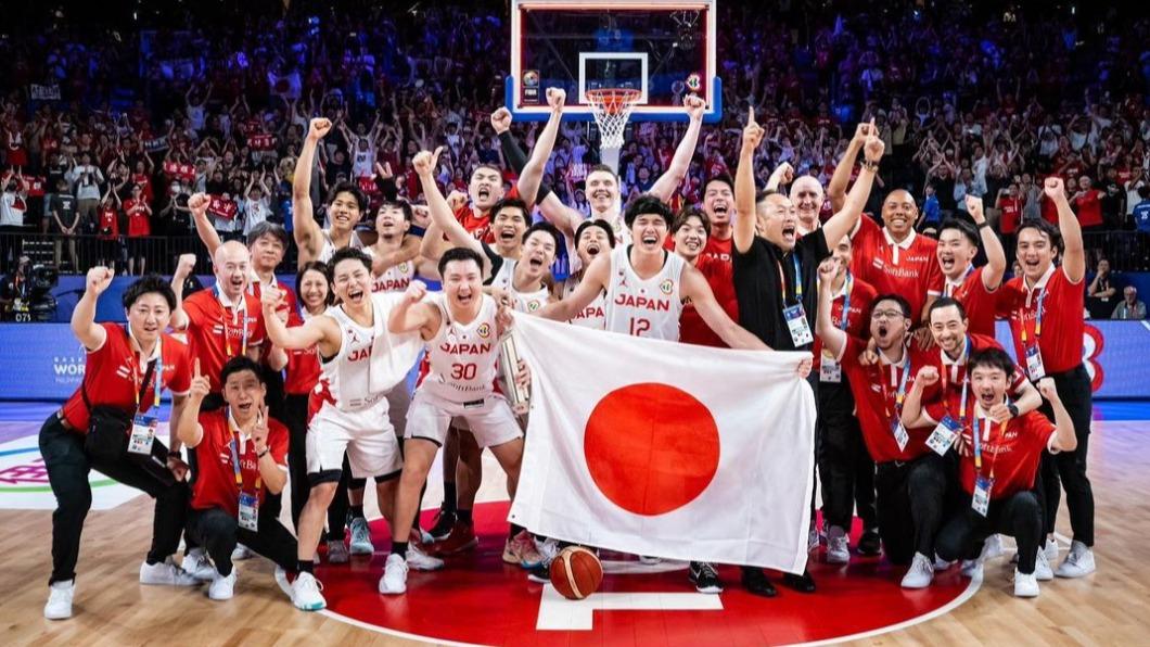 2023世界盃，日本男籃隊史首度擊敗歐洲國家。（圖／翻攝自富永啓生Instagram））