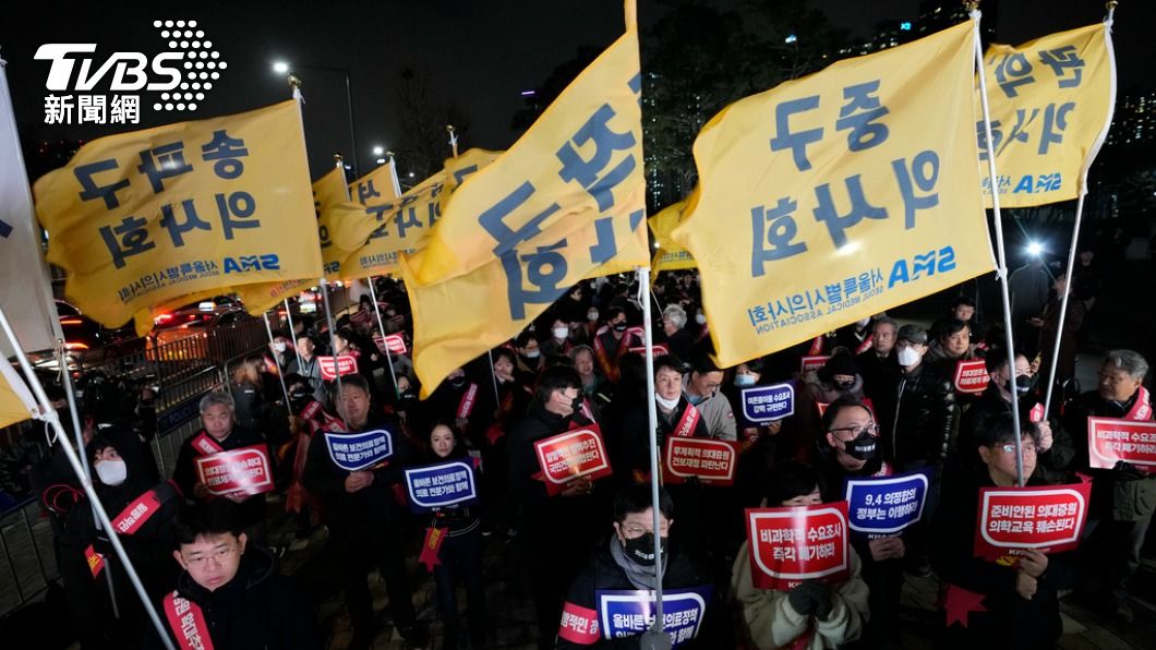 韓國爆數千醫師集體離職  病患陷危機、一文看懂始末