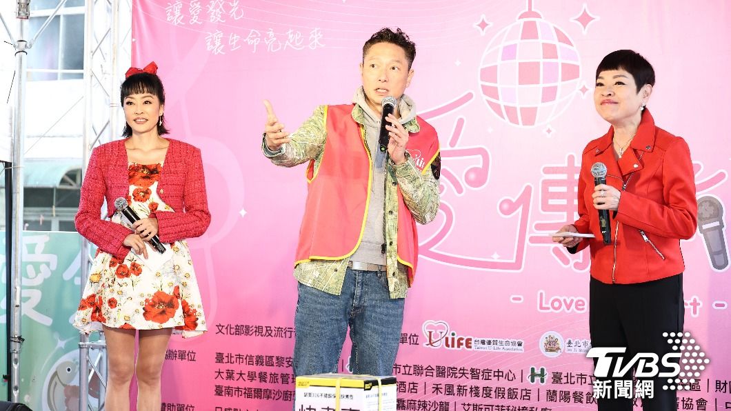 唐玲(左起)、謝祖武和紀麗如出席活動。(圖/張哲鳴攝)