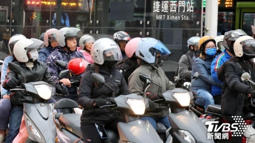 變天了!冷空氣來襲「這天凍到剩10度」 3月又一波冷氣團