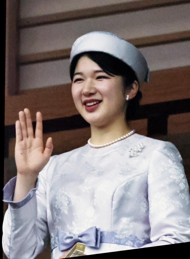 愛子公主身穿淺色裙裝,氣質高雅。(圖/達志影像美聯社)