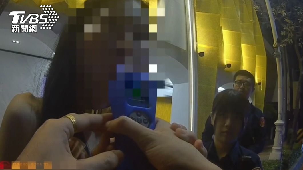 趙女堅稱自己很清醒:「我知道我自己在說什麼啊!」。(圖/TVBS)