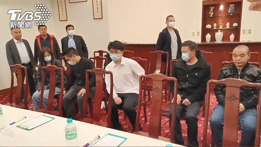 陸船翻覆!陸團抵金門「閉門協商」2度破局 海巡副署長再密談