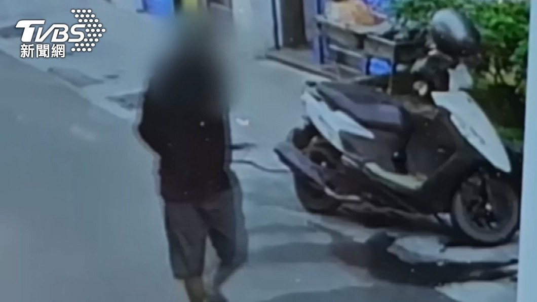 蔡男遭警棍痛擊臟器致死。（圖／TVBS）