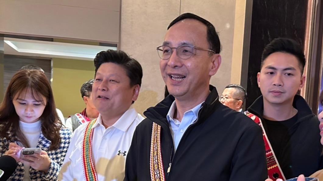 傅崐萁(左)今天表態,不選黨主席。(圖/國民黨提供)