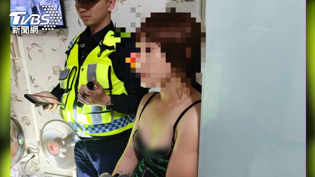 按摩館藏春色!中空吊帶妹和男客正忙 警出聲問「用完了嗎」