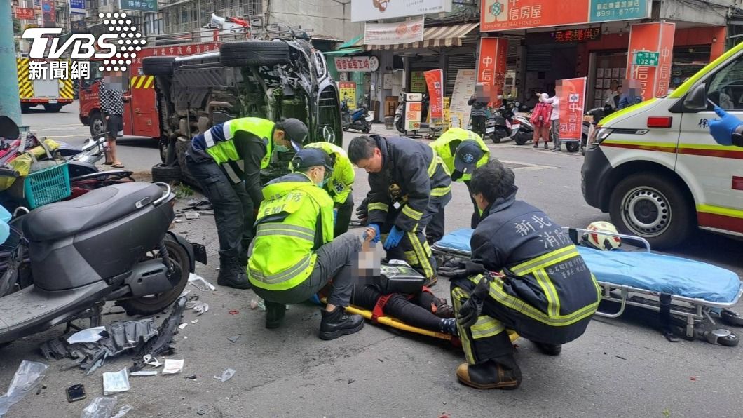 撿手機暴衝撞9車!賓士男夾死外送員還在笑 賠錢改判十個月