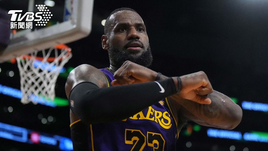 NBA/詹姆斯不滿對方犯規沒罰球 湖人整場僅8罰不敵太陽