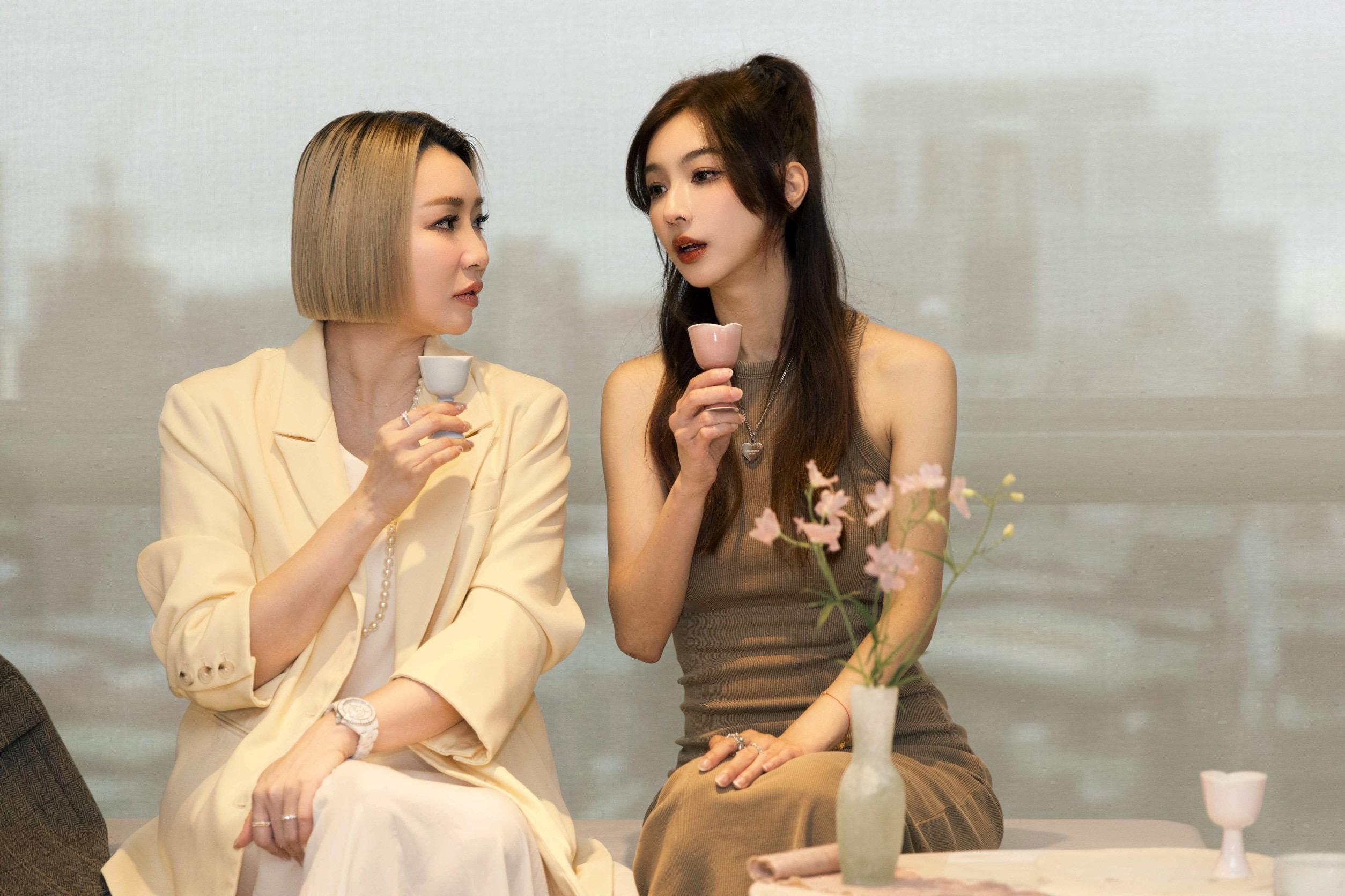 林采薇和同門女星林可唯受邀出席產後護理之家開幕派對。(圖/星予公關提供)