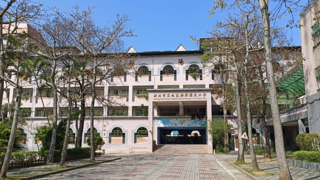 新興國小鄰近紅毛城，享有豐富的自然景觀和人文古蹟。（圖／翻攝自新北市新興國小臉書）