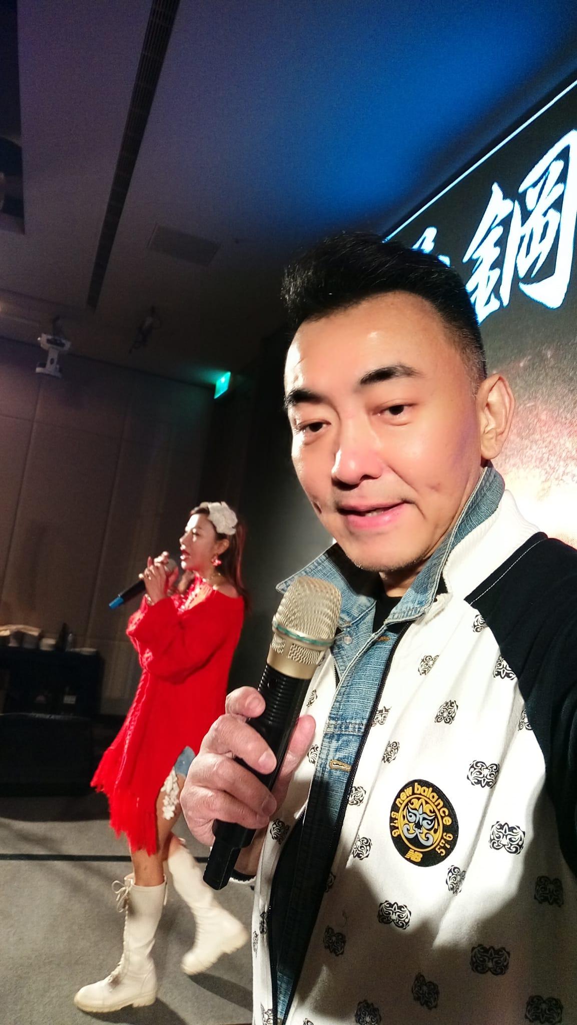 徐亨霸氣喊,「欠債還錢,天經地義,沒有第二句話」,努力工作還債。(圖/翻攝自徐亨臉書)