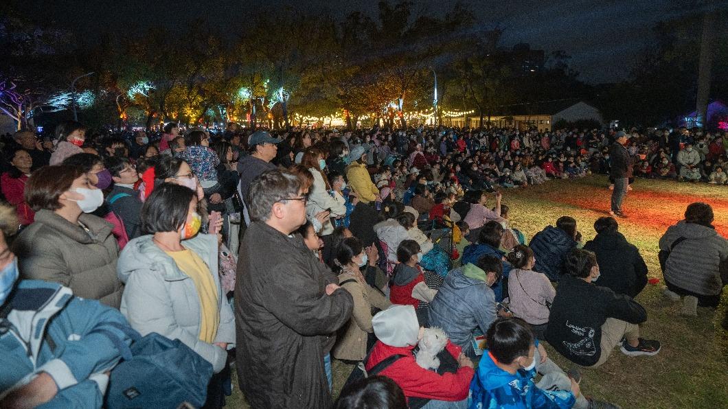 2024桃園燈會吸引不少民眾前往參觀。（圖／桃園市政府觀光旅遊局提供）