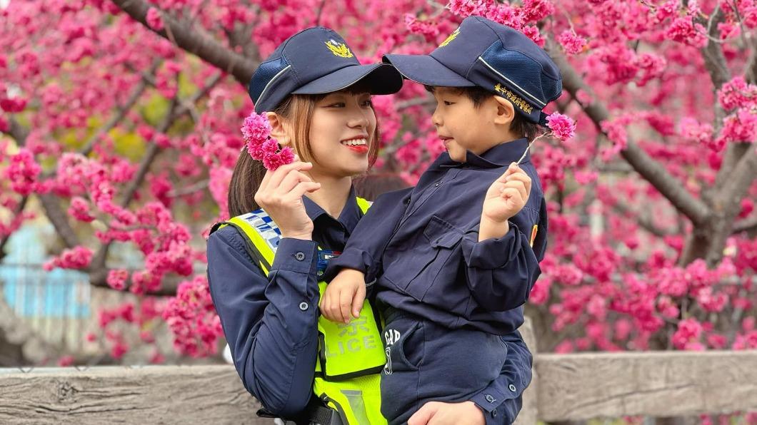 女警超正顏質引發不少網友討論。（圖／翻攝臉書臺中市政府警察局大甲分局）