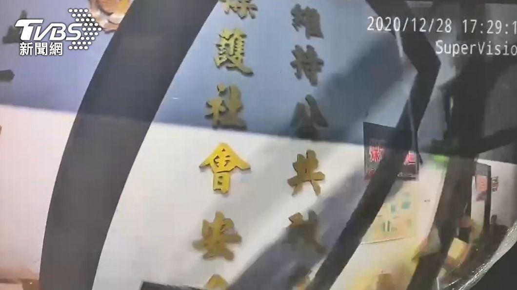 悚！學弟值班「遭3秒加速衝撞」慘死　倖存女警驚恐還原現場