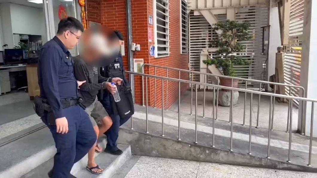 警方依據竊盜罪名當場逮捕許嫌,並移送花蓮地檢署偵辦。(圖/TVBS)
