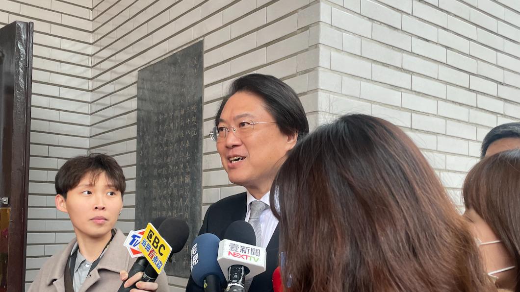 不滿「吸毒說」謝國樑揚言提告　林右昌嗆：聽不懂我的話