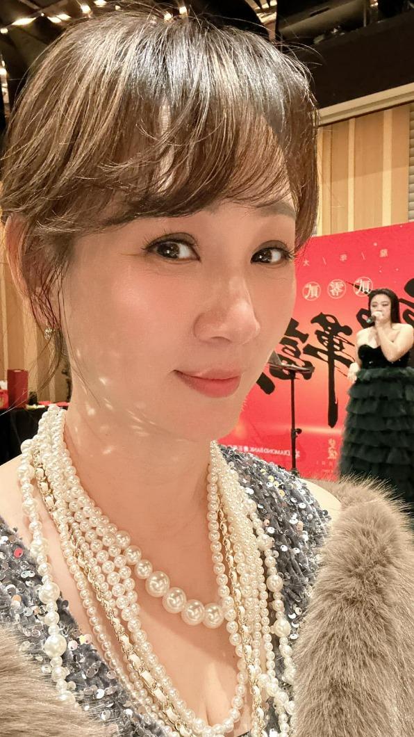 郁方靠自得其樂維持美滿婚姻。(圖/翻攝自郁方臉書)