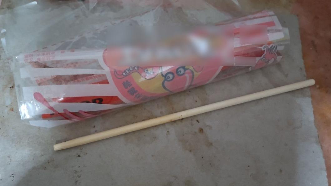 網友驚魷魚絲這樣要價兩百元。（圖／翻攝爆怨公社）