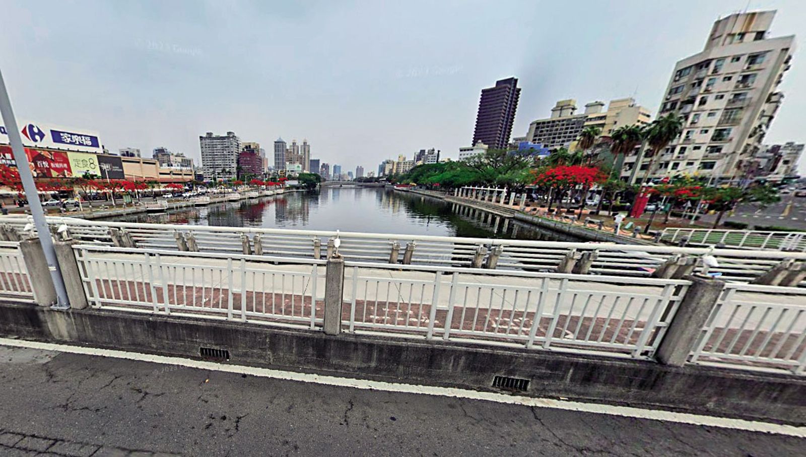 羅男殺害王男後，將他分屍裝袋，最後從建國橋丟下愛河。（圖／翻攝GoogleMaps）