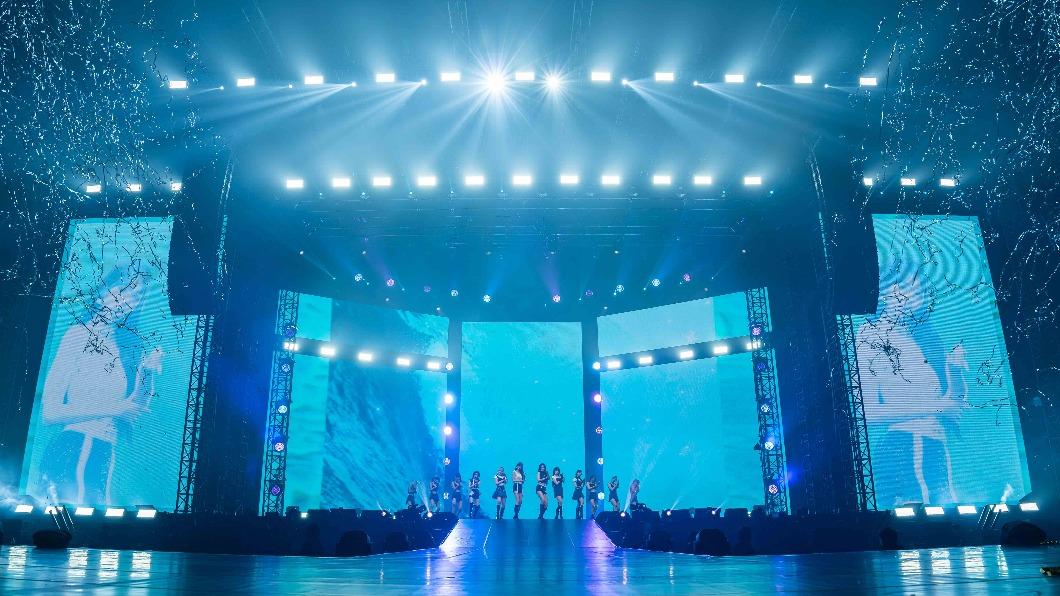 IVE吸引近18,000人名粉絲瘋狂朝聖。(圖/Live Nation Taiwan提供)