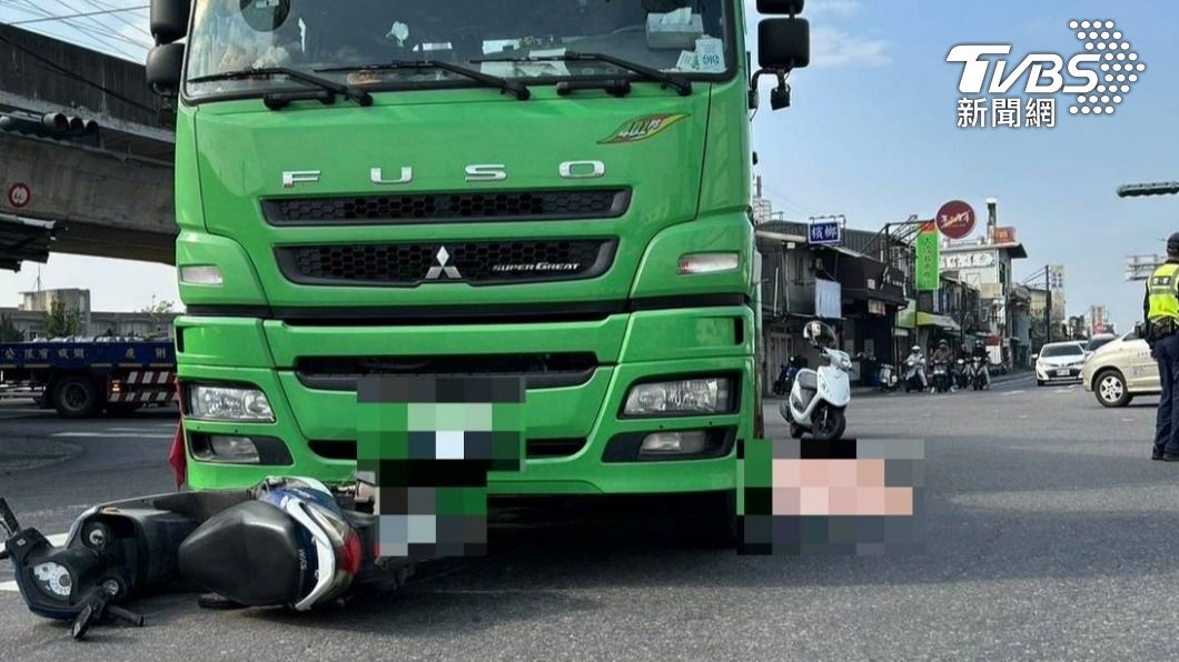 又是視線死角　台南7旬阿伯捲油罐車底「身體對折」慘死