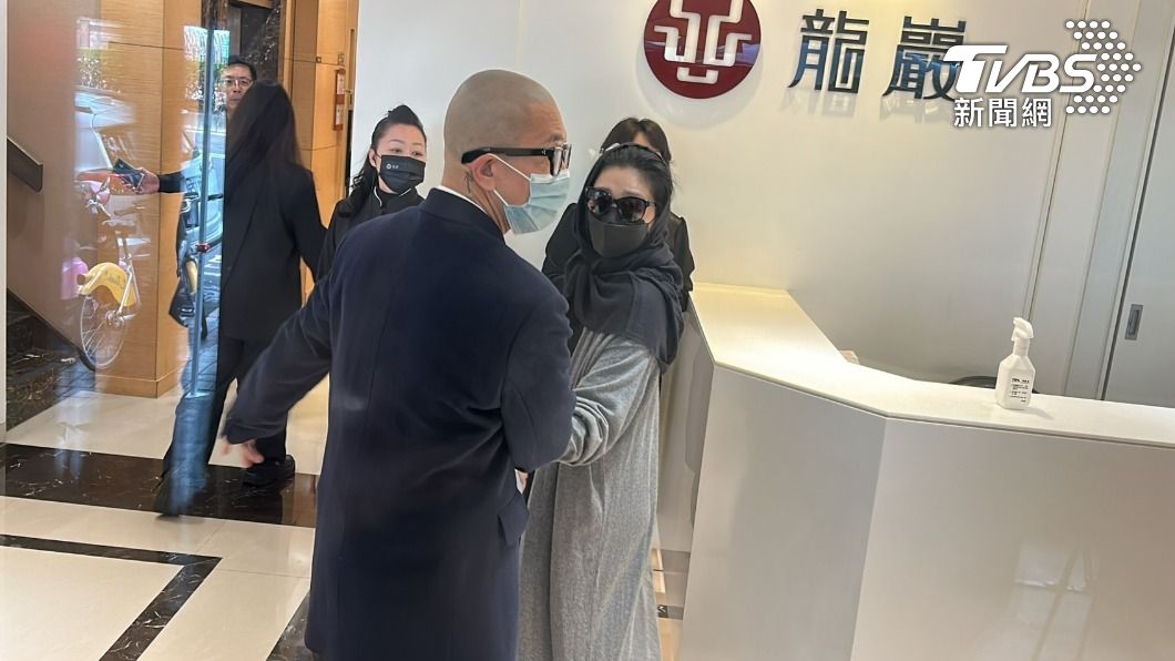 大S和老公具俊曄日前現身致意。(圖/廖福生攝)